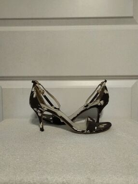 Authentic Gucci Women’s Floral Ankle-Strap Heels